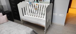 Cuna Micuna Bonne Nuit + Colchón y carrusel Vtech