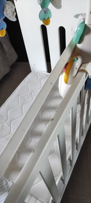 Cuna Micuna Bonne Nuit + Colchón y carrusel Vtech