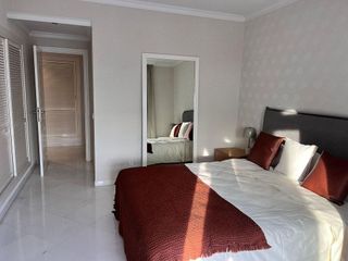 Ático en alquiler en Puerto Banús en Marbella