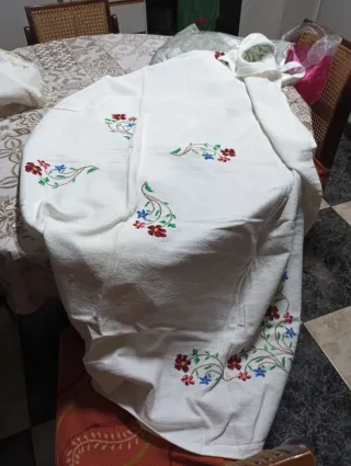 Mantelillo punto de cruz flores