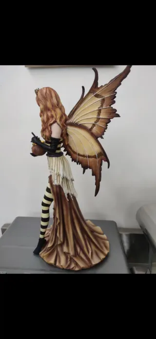 Fata del miele Nemesis Now con scatola originale