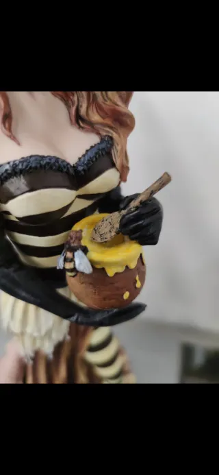 Fata del miele Nemesis Now con scatola originale