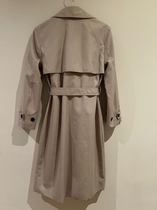 Gabardina Eseoese Beige XS  Nueva sin estrenar