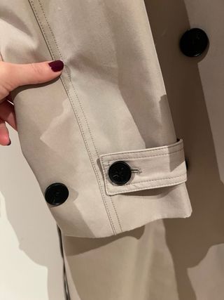 Gabardina Eseoese Beige XS  Nueva sin estrenar