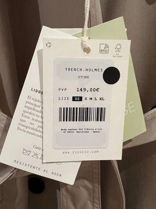 Gabardina Eseoese Beige XS  Nueva sin estrenar