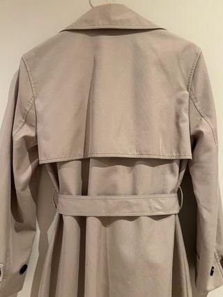 Gabardina Eseoese Beige XS  Nueva sin estrenar