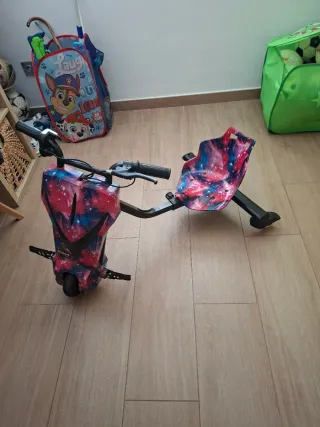 Triciclo eléctrico. Motor 250w. Alcanza 25km/h