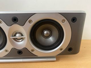 Altavoz Central JBL SCS200CEN Plata