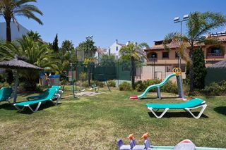 Casa adosada en alquiler en Lomas de Marbella Club - Puente Romano en Marbella