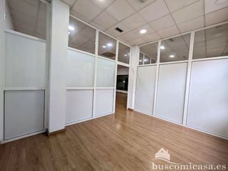 Local comercial en alquiler en Linares
