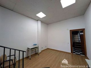 Local comercial en alquiler en Linares