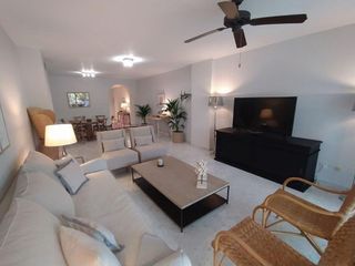 Piso en alquiler en Puerto Banús en Marbella