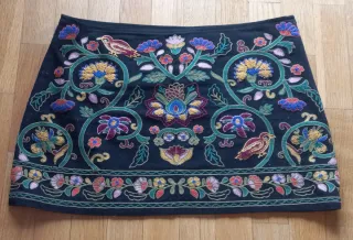 Minifalda Zara Bordada Talla L