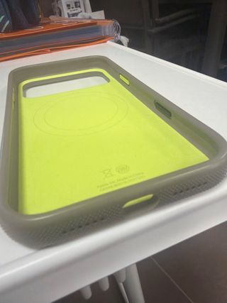 Funda Beats iPhone 17 Pro Max Gris Alpino Apple