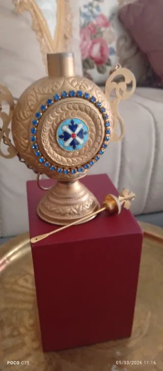 Bote Perfume/Aceite Dorado con Cristales Azules