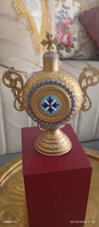 Bote Perfume/Aceite Dorado con Cristales Azules