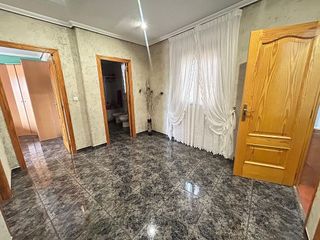 Chalet en venta en Peña de las Águilas en Elche