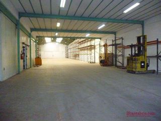 Nave industrial en alquiler en Muriedas en Camargo