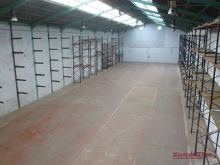 Nave industrial en alquiler en Muriedas en Camargo
