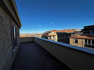 Ático en alquiler en Canalejas - Gran Vía en Salamanca