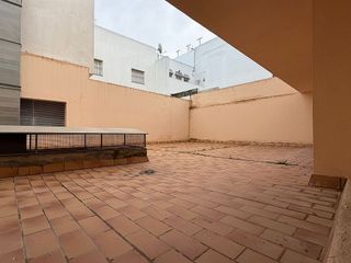 Local comercial en alquiler en La Banda - Campo de Fútbol en Chiclana de la Frontera