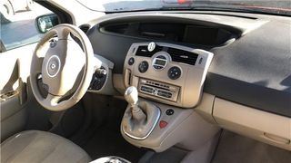 PARAGOLPES DEL. Renault Scenic II (JM)(2003->) 2.0 dCi (JM1K)