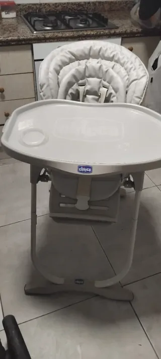 Trona Chicco y Silla de paseo Jane