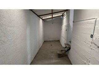 Garaje en venta en Ventiun en Ourense