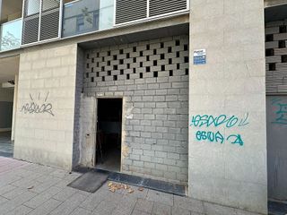 Local comercial en alquiler en Barri del Mar - Ribes Roges en Vilanova i La Geltrú