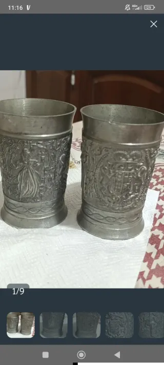 Antichi bicchieri e e Fiaschetta Decorati