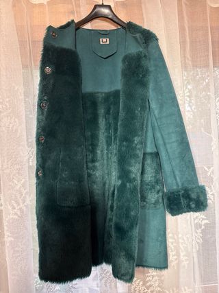 Abrigo verde/turquesa talla L con pelo sintético