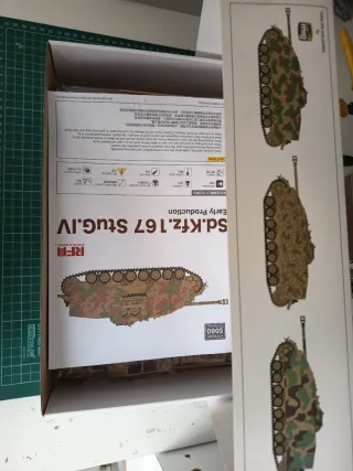 Maqueta StuG.IV 1/35 Rye Field Early Production