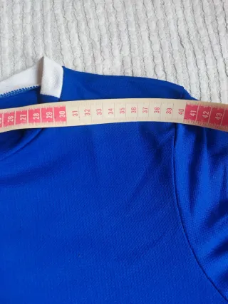 Camiseta y calcetines Hugo Kipsta