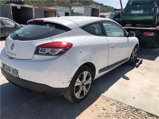 FARO DEL. DCHO Renault Megane III Coupe (2008->) 1.5 Color Edition [1,5 Ltr. - 81 kW dCi Diesel FAP]