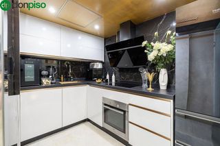 Piso en venta en Centro - Sagrario en Granada