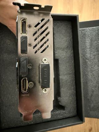 Tarjeta Gráfica MSI Radeon RX 580 Armor OC