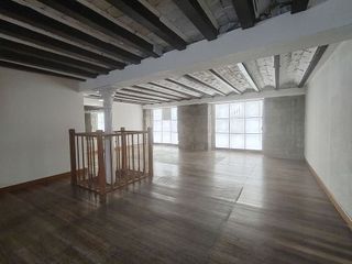 Local comercial en alquiler en Casco Viejo en Bilbao