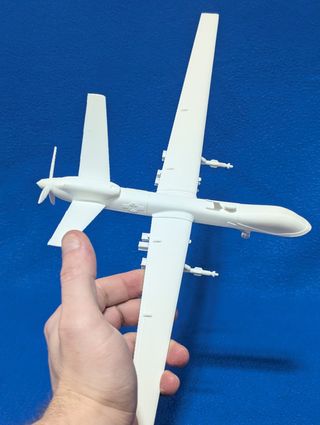 Dron MQ9 Reaper y más vehículos