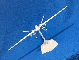 Dron MQ9 Reaper y más vehículos