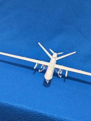 Dron MQ9 Reaper y más vehículos