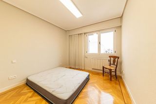 Piso en alquiler en Recoletos en Madrid