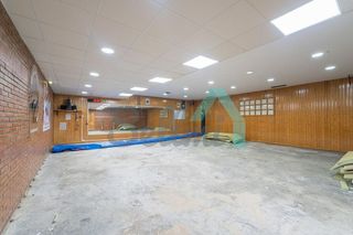 Local comercial en alquiler en Auditorio - Parque Invierno en Oviedo