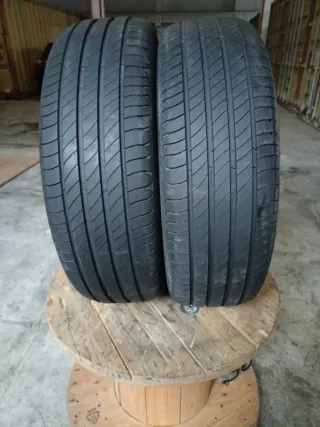 Vendo 2 Neumáticos de coche en perfecto estado