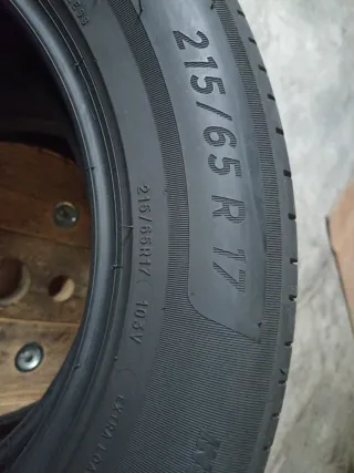 Vendo 2 Neumáticos de coche en perfecto estado