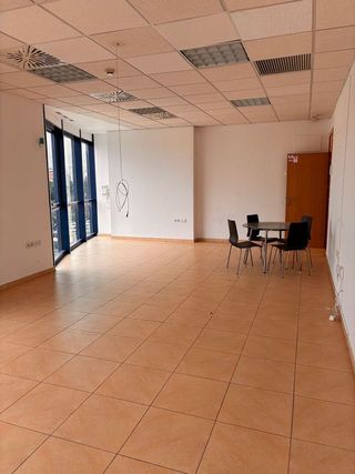 Oficina en venta en San Jerónimo - La Bachillera en Sevilla
