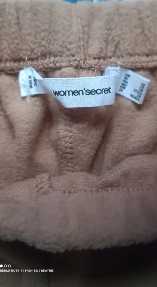 Conjunto Pijama Osito Paddington Beige y Rojo