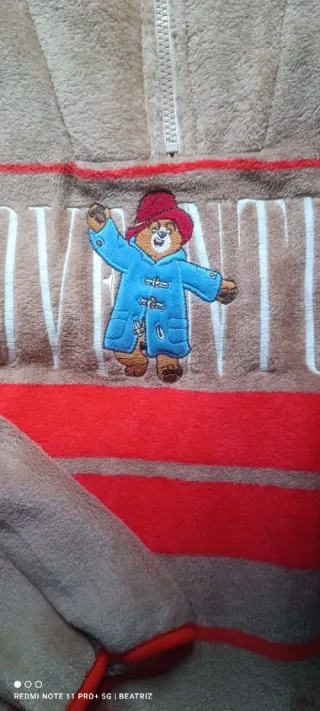 Conjunto Pijama Osito Paddington Beige y Rojo