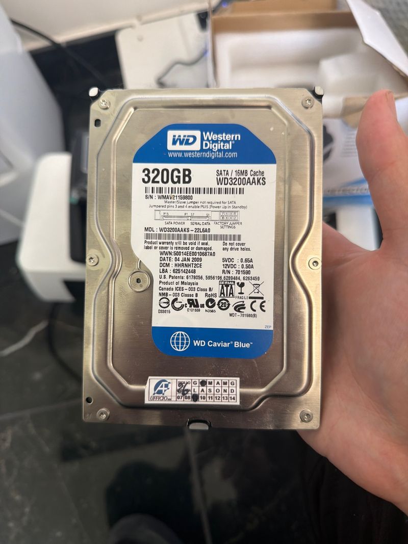 Disco duro Western Digital 320GB HDD WD3200AAKS