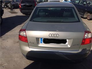 FARO DEL. IZDO. Audi A4 Berlina (8E)(12.2001->) 1.9 TDI (96 kW) [1,9 Ltr. - 96 kW TDI]