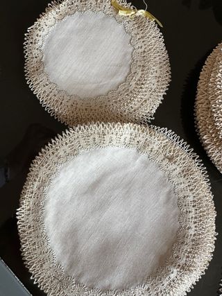 Sottopiattini tombolo realizzati a mano